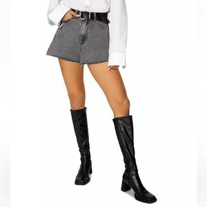 WEWOREWHAT THE BOYFRIEND DENIM SHORTS